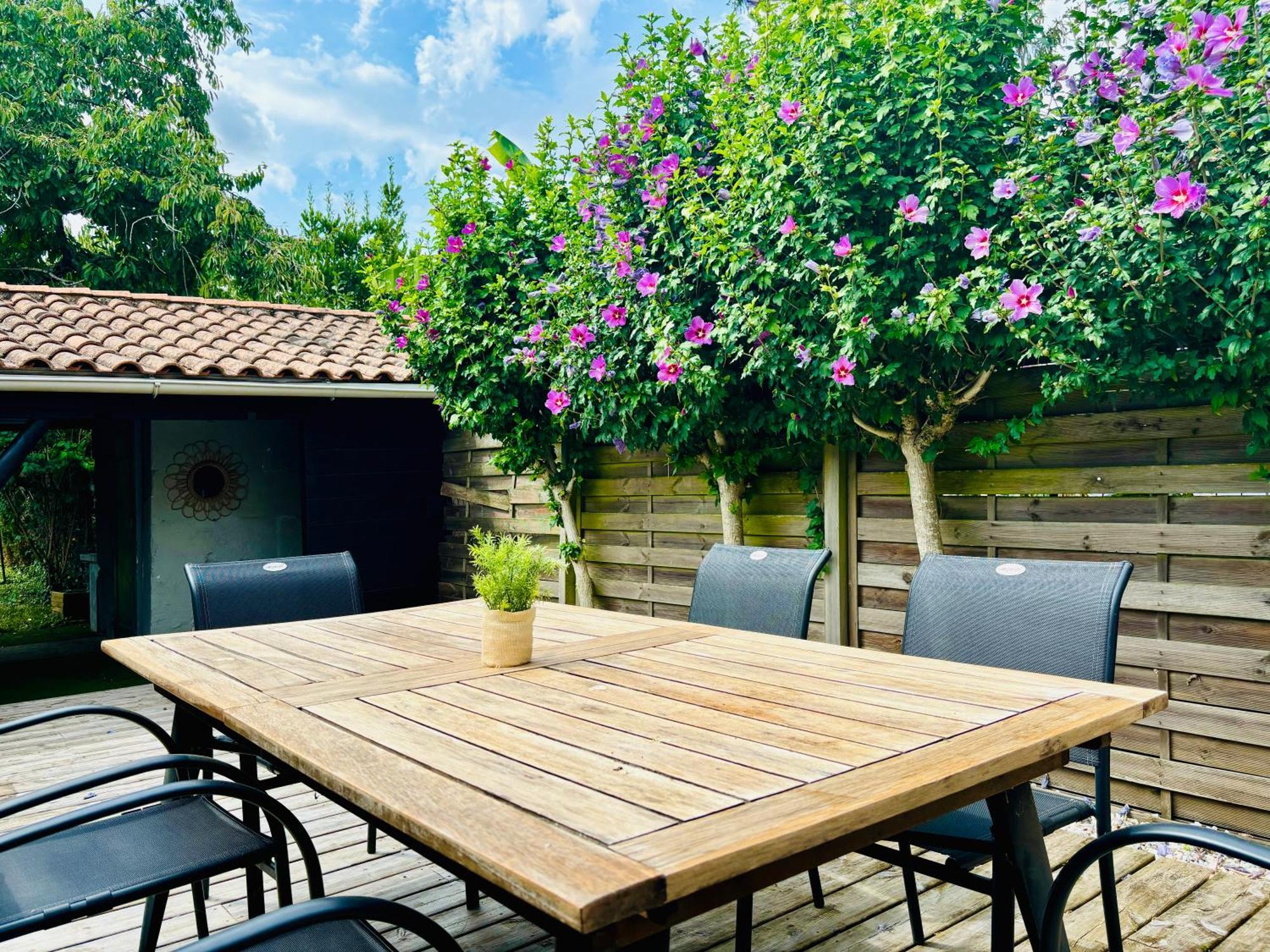 La Maison Du Parc, Charme Et Tranquillite Niort Zewnętrze zdjęcie